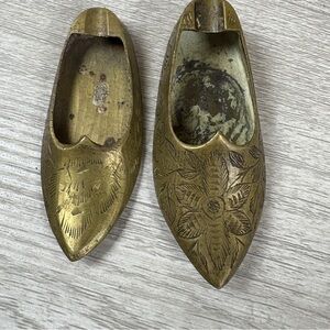 Lot Of 2 VINTAGE Solid Brass Metal Miniature Hand Etched Ashtray Shoe